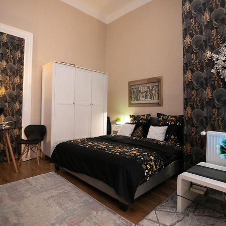 Casa Larisa Apartamento Arad Exterior foto